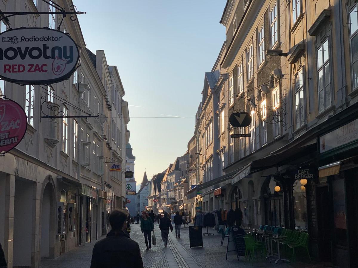 Penthouse Maxfux Direkt In Der Fussgaengerzone 130M2 Apartment Krems an der Donau Bagian luar foto