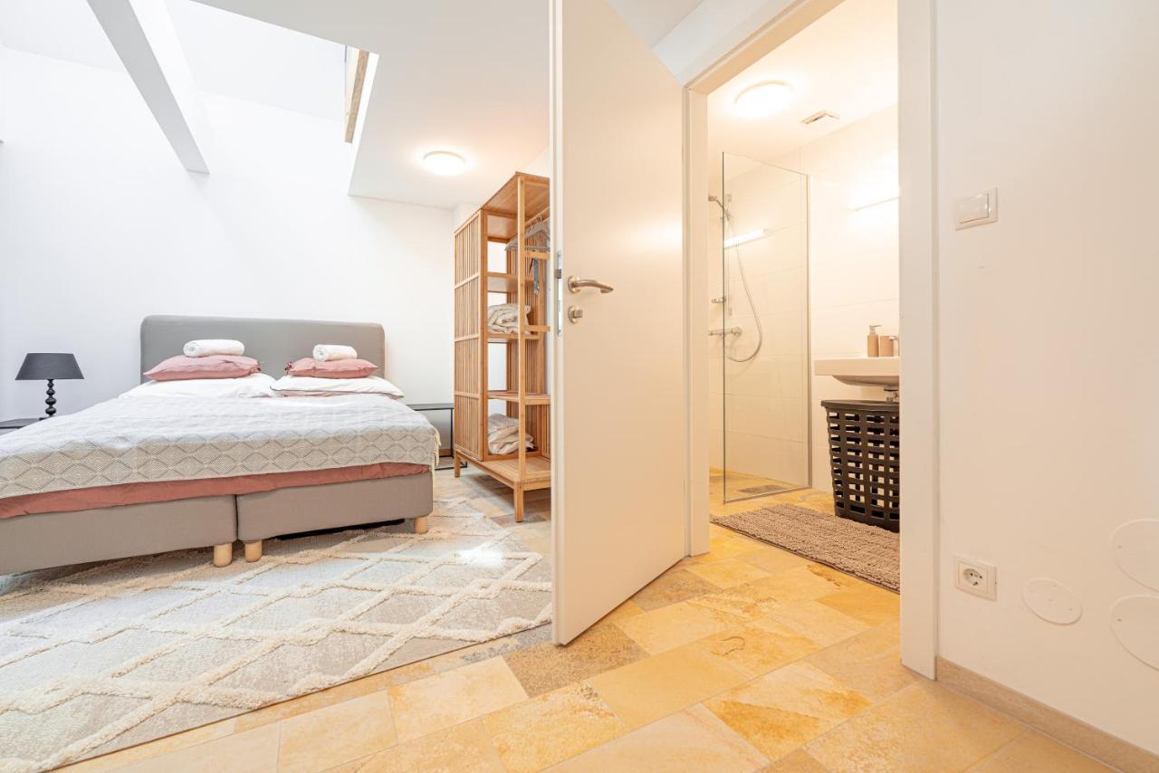 Penthouse Maxfux Direkt In Der Fussgaengerzone 130M2 Apartment Krems an der Donau Bagian luar foto