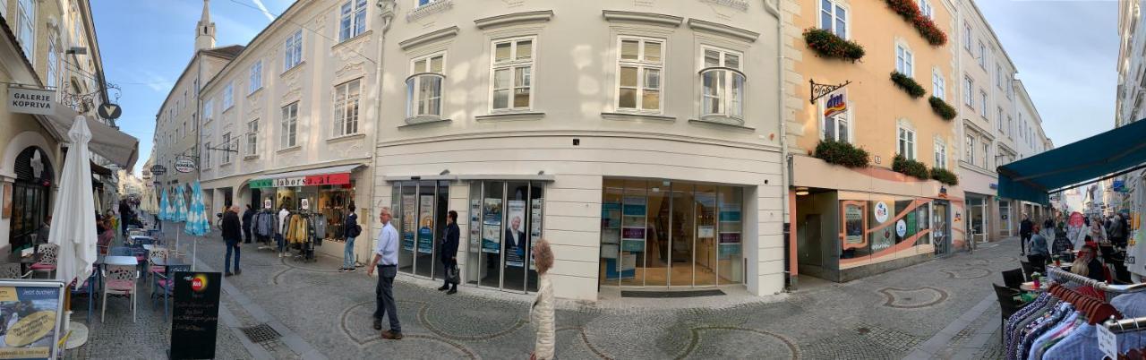 Penthouse Maxfux Direkt In Der Fussgaengerzone 130M2 Apartment Krems an der Donau Bagian luar foto