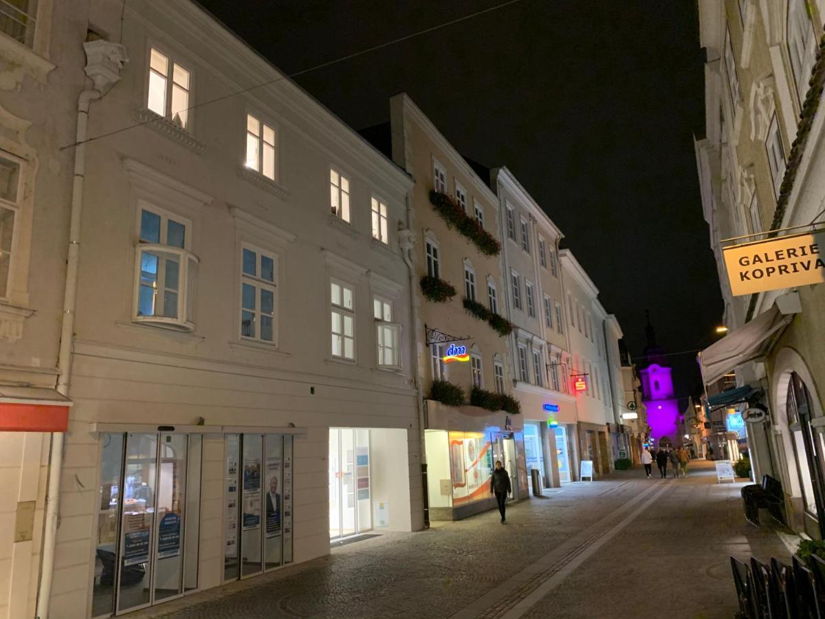 Penthouse Maxfux Direkt In Der Fussgaengerzone 130M2 Apartment Krems an der Donau Bagian luar foto